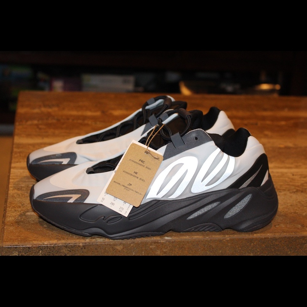 Yeezy’s - Picture 2 of 6